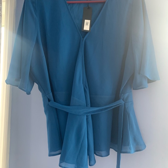 Large Banana Republic wrap blouse - Picture 8 of 11